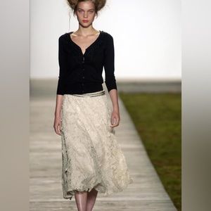Y & Kei 2005 Collection Ivory Appliqué Lace Skirt, Crinoline, Silver Waistband